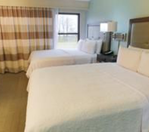 Hampton Inn And Suites - Nashville, TN