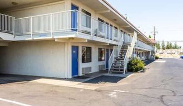 Motel 6 - Bakersfield, CA