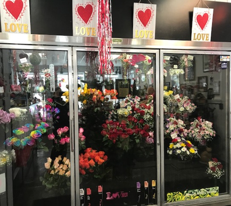 Floyd's Flowers - Redford Charter Township, MI