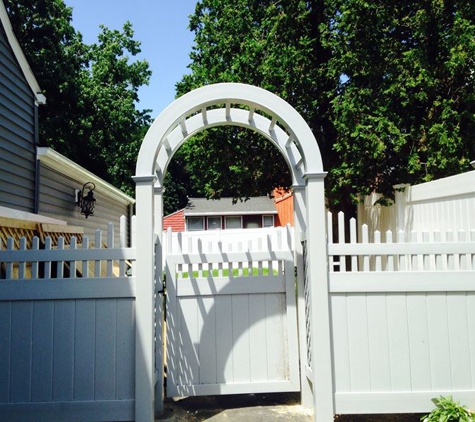 Discount Fence LLC - Milford, CT