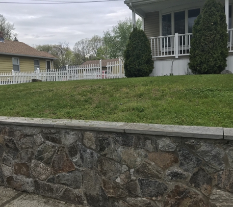 Aaron Mongillo Lawn Care - Shelton, CT