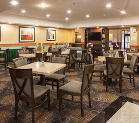 Holiday Inn Express & Suites Canton - Canton, MI