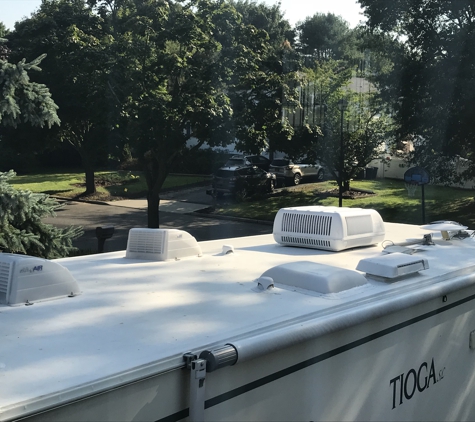 RV Roof Dr.
