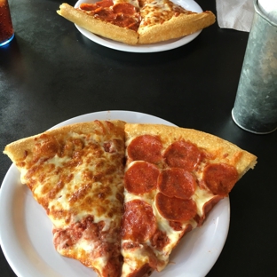 Hoagie's Pizza & Pasta - Essex, VT