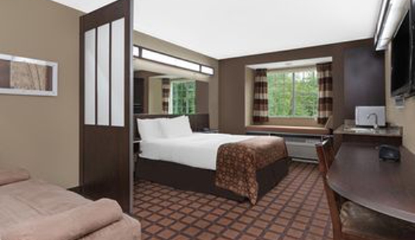 Microtel Inn & Suites by Wyndham Columbia/At Fort Jackson - Columbia, SC