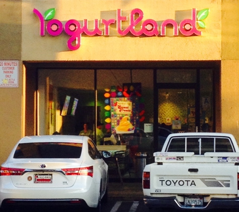 YogurtLand - Sherman Oaks, CA. Yogurtland