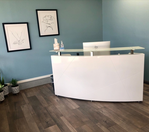 Elevated Chiropractic Broomfield - Broomfield, CO. Reception Area