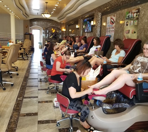 Happy Spa Nails - Louisville, CO