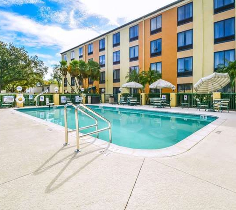 Comfort Suites Tampa-Brandon - Tampa, FL