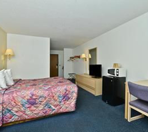 Americas Best Value Inn Champaign - Champaign, IL