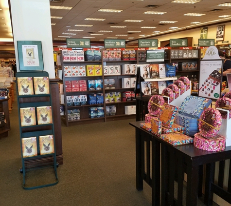 Barnes & Noble Booksellers - Sacramento, CA