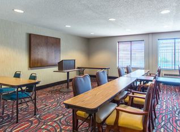 Comfort Inn East - Evansville, IN