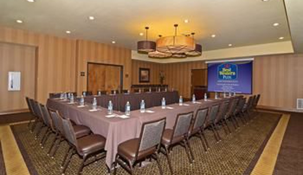 Best Western Christopher Inn & Suites - Forney, TX