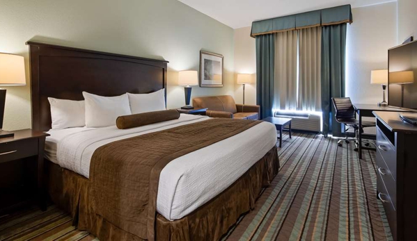 Best Western Plus Chain of Lakes Inn & Suites - Leesburg, FL