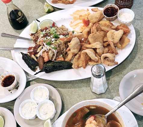 Golden Seafood House - Houston, TX