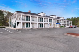 Baymont Inn & Suites