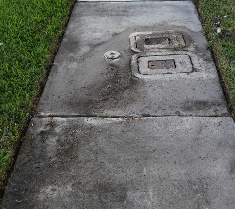 Tashani & Co. Pressure Washing LLC - tamarac, FL