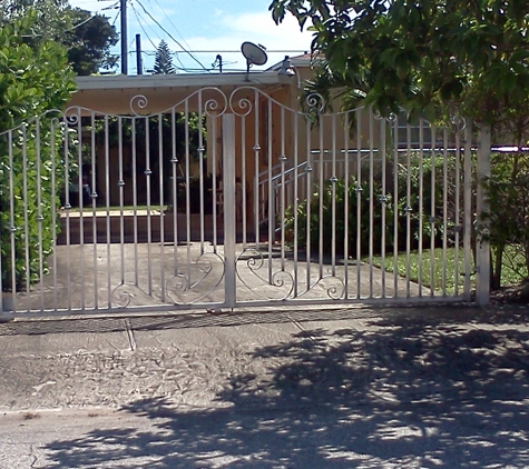 Amelio Fence - Hialeah, FL