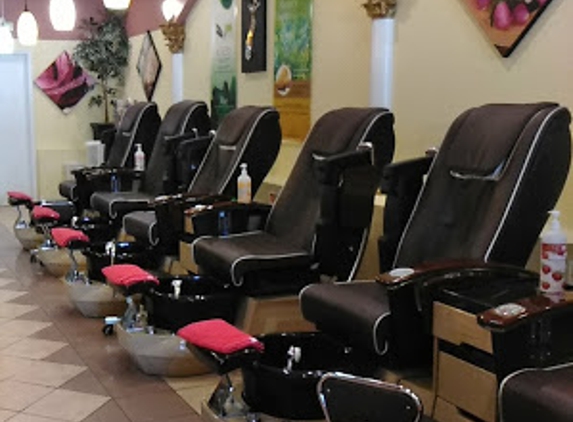 TC Nail & Spa - Huntington, WV