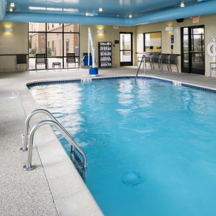 Hampton Inn & Suites Toledo-Perrysburg - Rossford, OH