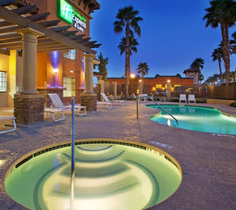 Holiday Inn Express & Suites Rancho Mirage - Palm Spgs Area - Rancho Mirage, CA