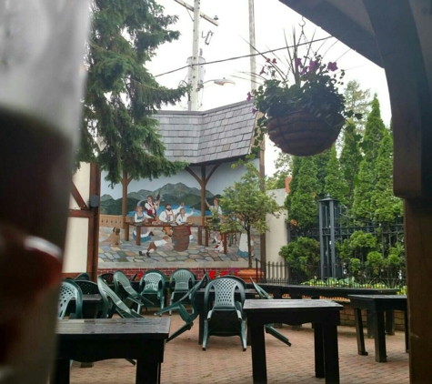 Otto's Beer & Brat Garden - Minocqua, WI