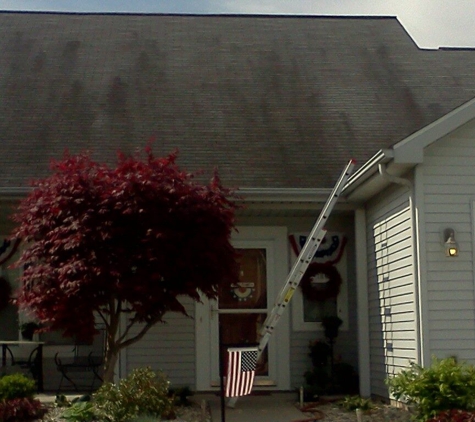 Four Square Roof Cleaning - Fort Wayne, IN