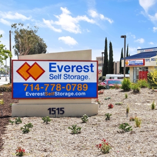 Everest Self Storage - Anaheim - Anaheim, CA