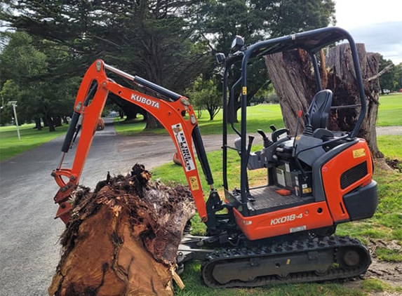 E&T Tree Services And Stump Grinding - Penguin, TAS