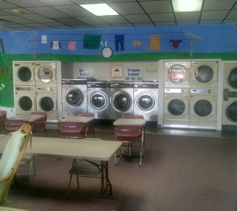 Laundry lounge and tanning - Dekalb, IL