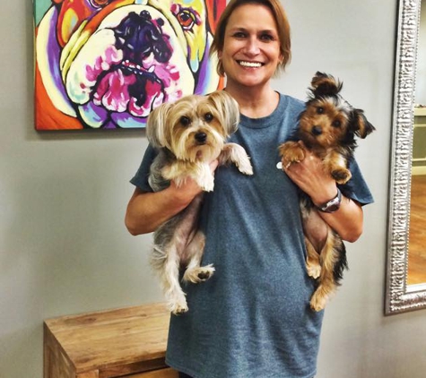 Bark Avenue Pet Spa & Boutique - Lafayette, LA