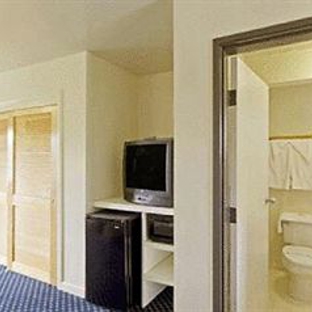 America's; Best Value Inn - Port Hueneme, CA