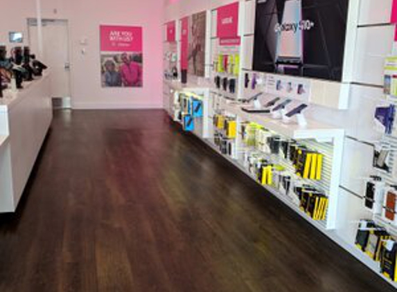 T-Mobile - Sedalia, MO