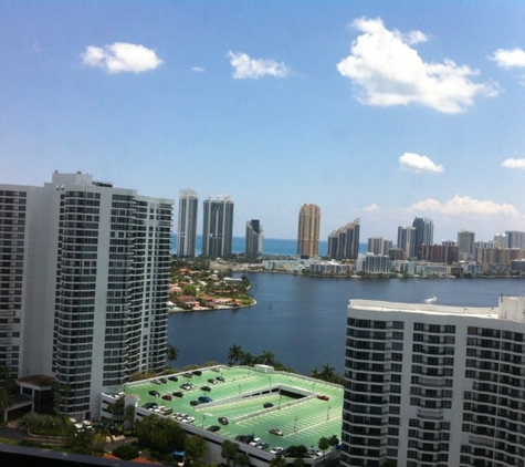 Mystic Pointe Tower 500 - Aventura, FL