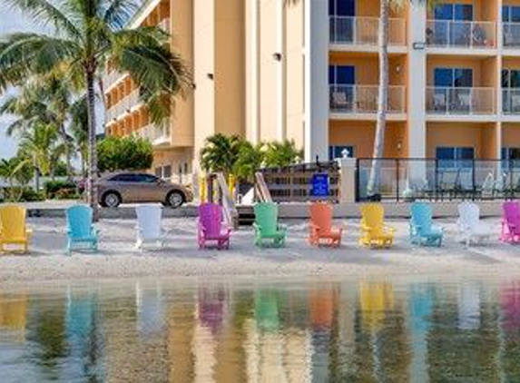 Hutchinson Island Plaza Hotel & Suites - Fort Pierce, FL