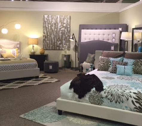 HOM Furniture - Eau Claire, WI