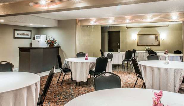 Quality Inn & Suites Banquet Center - Livonia, MI