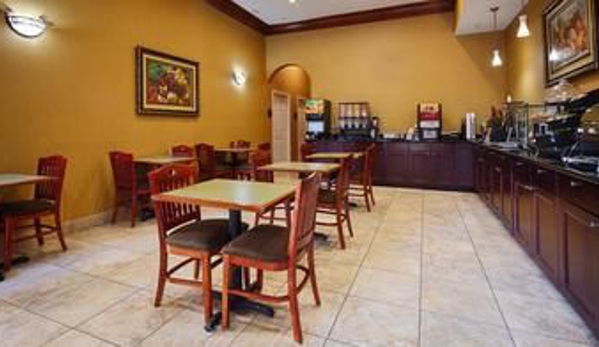 Best Western Plus New Caney Inn & Suites - New Caney, TX