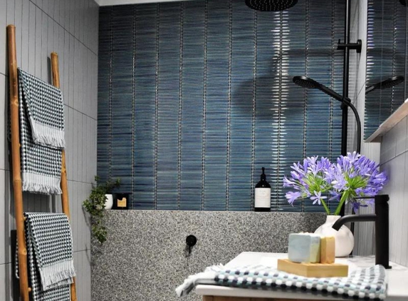 Darren Parsons Tiling - Culburra Beach, NSW. Love this bathroom