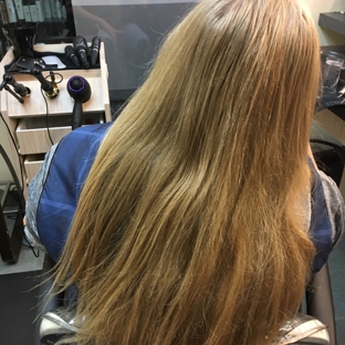 Victoria Bond “Hello Gorgous!” - Dayton, OH. Hair before - 2" trim, Olaplex and style Victoria Secret Bombshell Blowout!