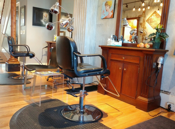 210 Hair Salon - Portsmouth, NH