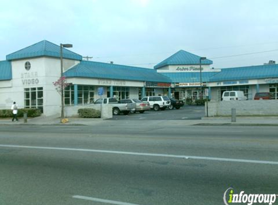 Eduardo Barber Shop - Inglewood, CA