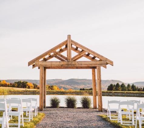 Wren's Roost Barn Wedding and Event Venue - Naples, NY