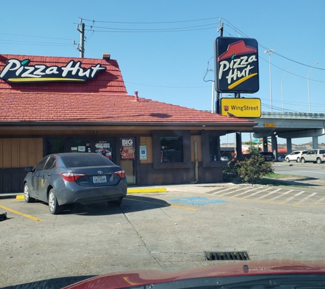 Pizza Hut - Houston, TX