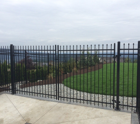 Rainier Fencing & Decking - Auburn, WA