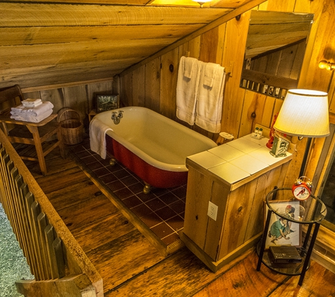 Nolichuckey Bluffs Bed and Breakfast Cabins - Greeneville, TN