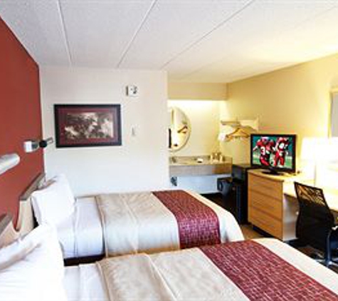 Red Roof Inn - Louisville, KY