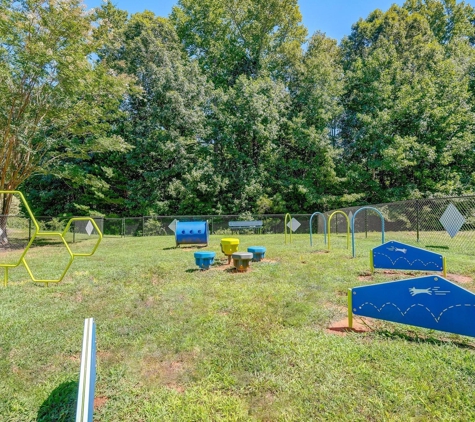 Lakewood Apartment Homes - Salisbury, NC