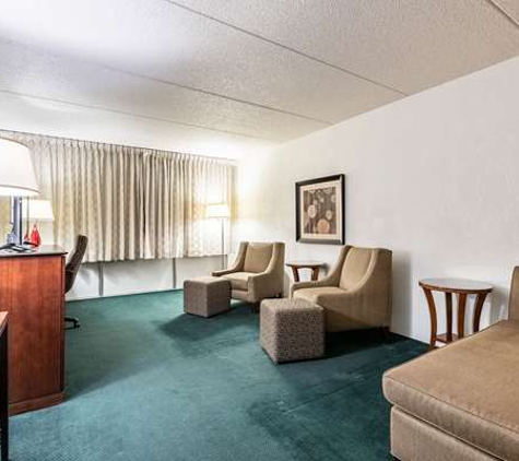 Quality Inn & Suites - Albert Lea, MN