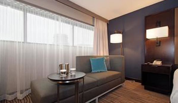 DoubleTree by Hilton Hotel Newark Airport - Newark, NJ